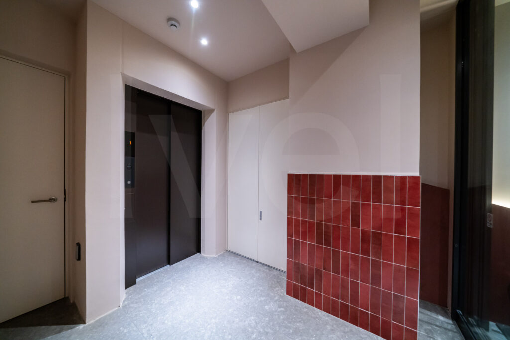 外観・エントランス・内廊下 2