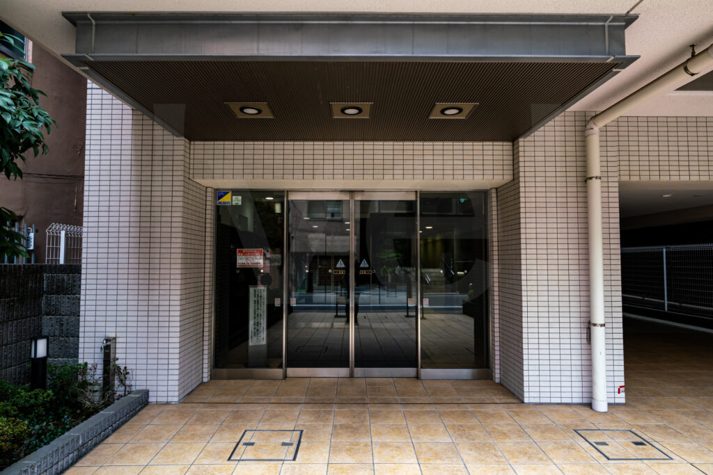 外観・エントランス・内廊下 1