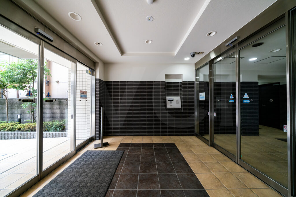 外観・エントランス・内廊下 2