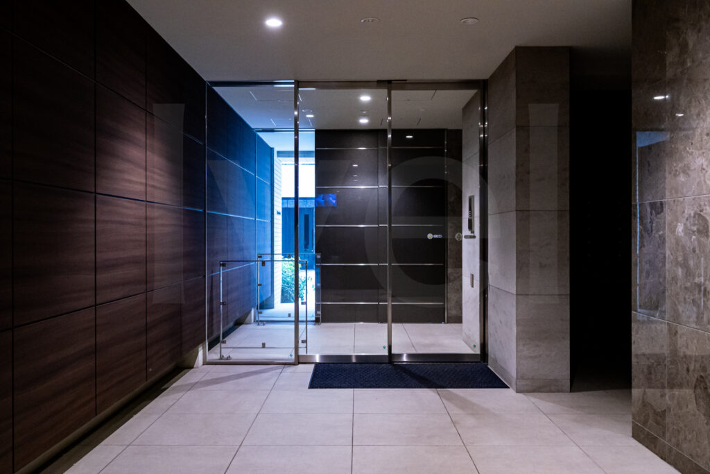 外観・エントランス・内廊下 2