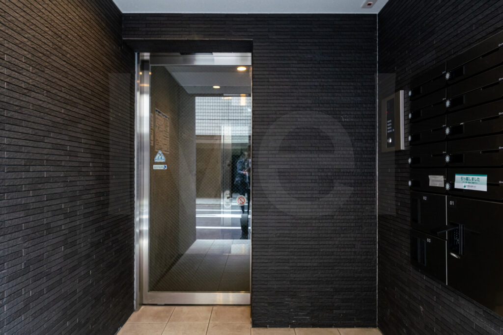 外観・エントランス・内廊下 1