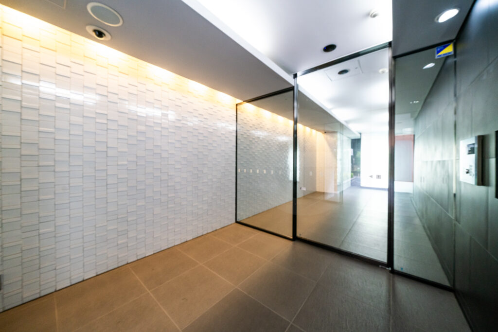 外観・エントランス・内廊下 2