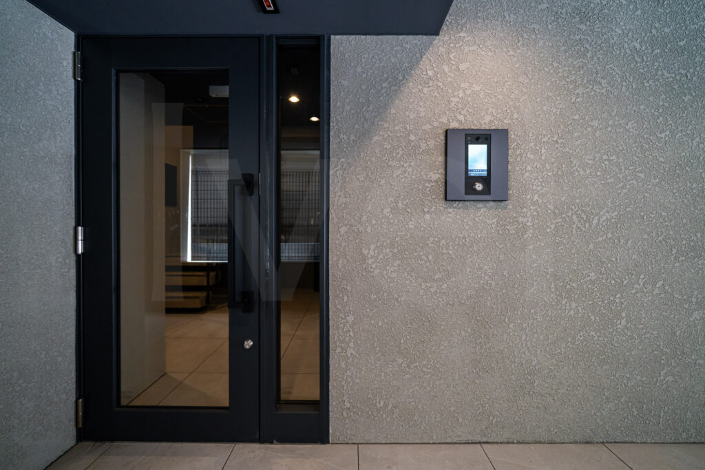 外観・エントランス・内廊下 2